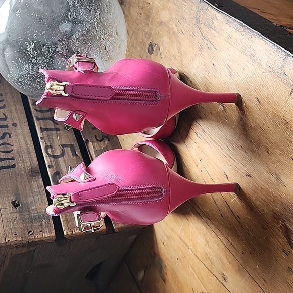 Gorgeous pink Valentino heels - Picture 4 of 9